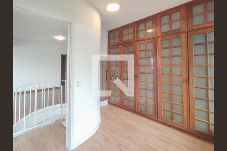 Apartamento à venda com 2 quartos, 126m² em Vila Ipojuca, São Paulo