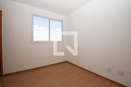 Sala de apartamento para alugar com 2 quartos, 50m² em Qnm 29, Brasília