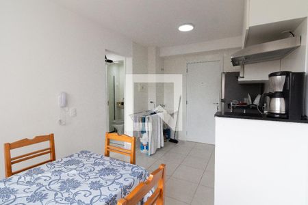 Sala/Cozinha de apartamento para alugar com 2 quartos, 32m² em Jardim Celeste, São Paulo