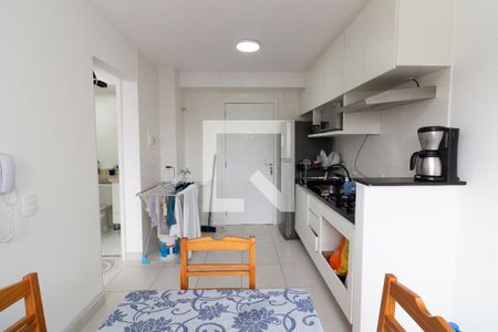 Sala/Cozinha de apartamento para alugar com 2 quartos, 32m² em Jardim Celeste, São Paulo