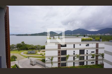 Sala - Vista de apartamento para alugar com 3 quartos, 140m² em João Paulo, Florianópolis