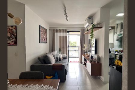 Sala de apartamento para alugar com 2 quartos, 69m² em Jacarepaguá, Rio de Janeiro