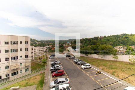 Vista da Sala de apartamento para alugar com 2 quartos, 43m² em Tribobó, São Gonçalo