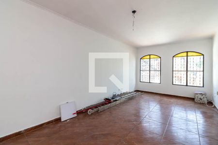 Sala de casa para alugar com 3 quartos, 160m² em Vila Vitorio Mazzei, São Paulo