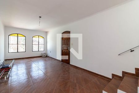 Sala de casa para alugar com 3 quartos, 160m² em Vila Vitorio Mazzei, São Paulo