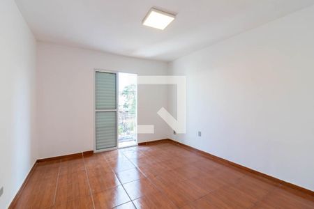 Suíte de casa para alugar com 3 quartos, 160m² em Vila Vitorio Mazzei, São Paulo