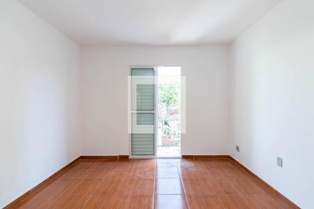 Suíte de casa para alugar com 3 quartos, 160m² em Vila Vitorio Mazzei, São Paulo