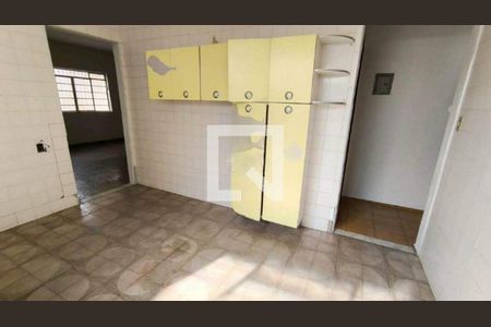 Casa à venda com 3 quartos, 200m² em Vila Tofanello, Campinas