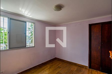 Quarto 2 de apartamento para alugar com 2 quartos, 55m² em Jardim Alvorada, Santo André