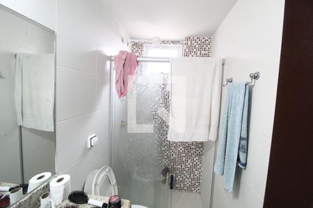 Banheiro do Quarto 1 de apartamento para alugar com 3 quartos, 100m² em Saraiva, Uberlândia