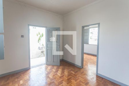 Sala de casa para alugar com 3 quartos, 120m² em Esplanada, Belo Horizonte