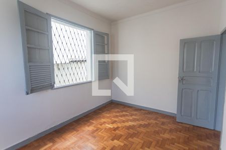 Quarto 1 de casa para alugar com 3 quartos, 120m² em Esplanada, Belo Horizonte