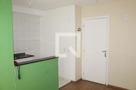 Sala de apartamento para alugar com 2 quartos, 54m² em Jardim Isis, Cotia