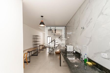 Cozinha de casa para alugar com 3 quartos, 100m² em Jardim Aeroporto, São Paulo