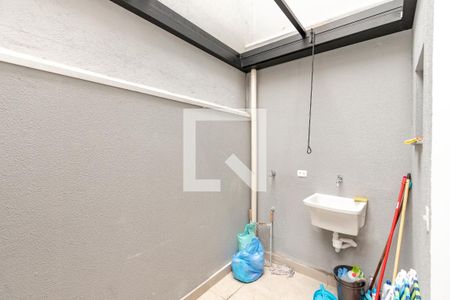 Lavanderia de casa para alugar com 3 quartos, 100m² em Jardim Aeroporto, São Paulo