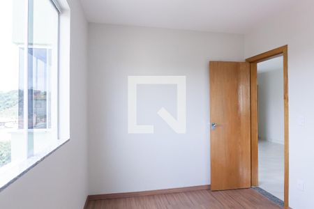 quarto de apartamento para alugar com 2 quartos, 63m² em Arvoredo, Contagem