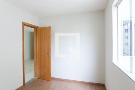 quarto de apartamento à venda com 2 quartos, 63m² em Arvoredo, Contagem