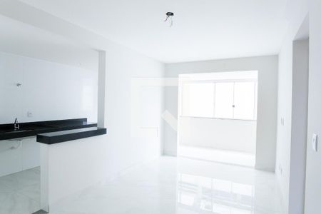 sala de apartamento para alugar com 2 quartos, 63m² em Arvoredo, Contagem