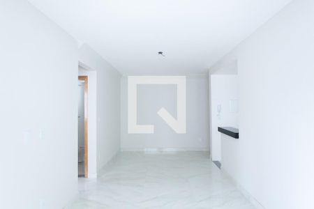 sala de apartamento para alugar com 2 quartos, 63m² em Arvoredo, Contagem