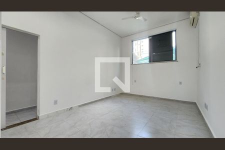 Quarto Suíte de casa para alugar com 3 quartos, 100m² em Pompéia, Santos