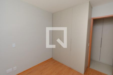 Quarto 2 de apartamento à venda com 3 quartos, 180m² em Cabral, Contagem