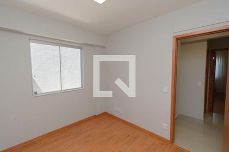 Quarto 1 de apartamento à venda com 3 quartos, 180m² em Cabral, Contagem