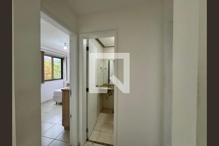 Corredor de apartamento para alugar com 2 quartos, 76m² em Vargem Pequena, Rio de Janeiro