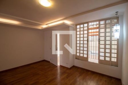 Sala de casa para alugar com 3 quartos, 100m² em Campo Belo, São Paulo