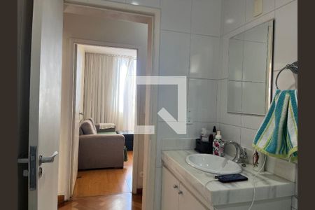 Apartamento à venda com 98m², 3 quartos e sem vaga Apartamento à venda com 98m², 3 quartos e sem vagaBanheiro