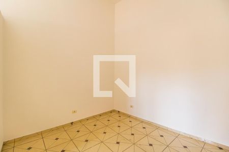 Suíte de casa para alugar com 1 quarto, 29m² em Jardim Cibele, Carapicuíba