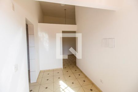 Sala  de casa para alugar com 1 quarto, 29m² em Jardim Cibele, Carapicuíba