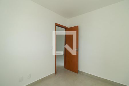 Quarto de apartamento à venda com 2 quartos, 50m² em Costa E Silva, Porto Alegre