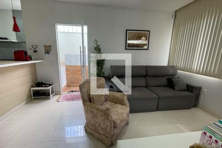 Sala de casa para alugar com 3 quartos, 120m² em Parque Paulicéia, Duque de Caxias