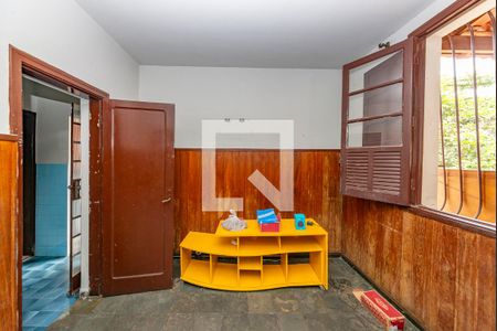 Casa 2 - Sala de casa para alugar com 3 quartos, 300m² em Madre Gertrudes, Belo Horizonte