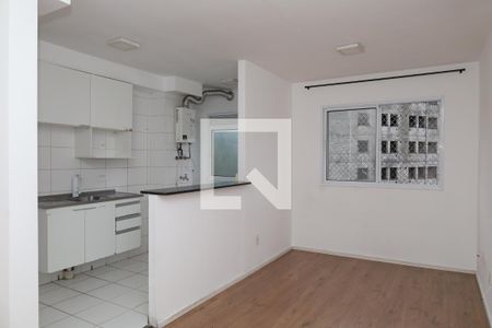 Sala de apartamento para alugar com 2 quartos, 48m² em Vila Carmosina, São Paulo