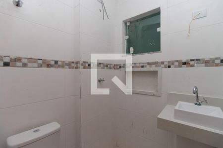 Banheiro de apartamento para alugar com 1 quarto, 26m² em Vila Mazzei, São Paulo