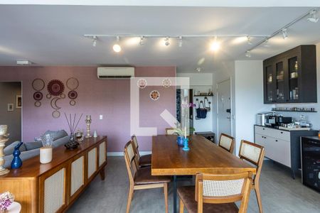 Sala de apartamento à venda com 3 quartos, 108m² em Lapa, São Paulo