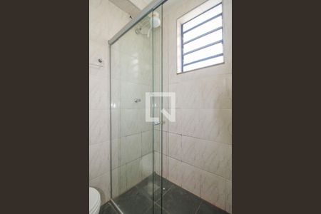 Banheiro de kitnet/studio para alugar com 1 quarto, 30m² em Cidade Universitária, Campinas