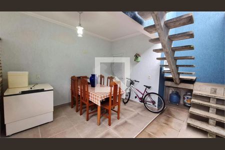 Casa à venda com 3 quartos, 250m² em Jardim Guanca, São Paulo