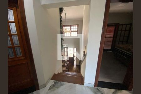 Casa à venda com 4 quartos, 328m² em Vila Brandina, Campinas