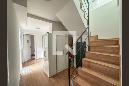 Escada de casa à venda com 9 quartos, 240m² em Botafogo, Rio de Janeiro