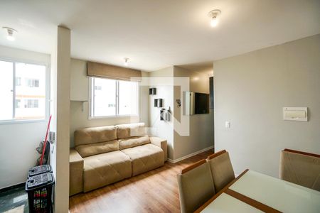 Sala e cozinha de apartamento para alugar com 2 quartos, 42m² em Penha de França, São Paulo