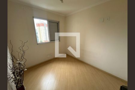 Quarto de apartamento à venda com 2 quartos, 56m² em Jardim Santa Clara, Guarulhos