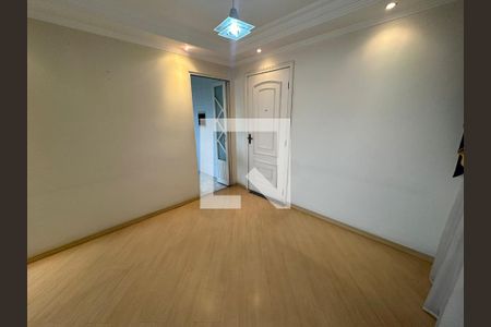 Sala de apartamento à venda com 2 quartos, 56m² em Jardim Santa Clara, Guarulhos