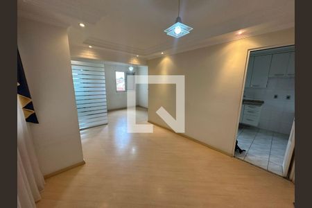 Sala de apartamento à venda com 2 quartos, 56m² em Jardim Santa Clara, Guarulhos