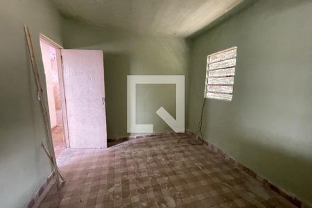 Quarto de casa para alugar com 3 quartos, 60m² em Vila Leopoldina, Duque de Caxias