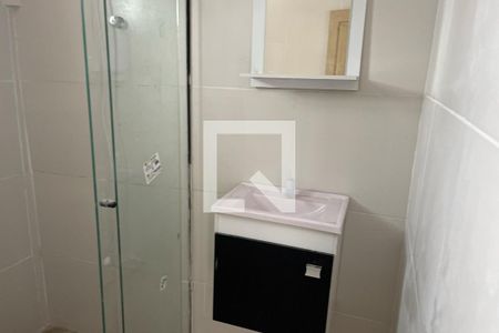 Banheiro de casa para alugar com 3 quartos, 60m² em Vila Leopoldina, Duque de Caxias