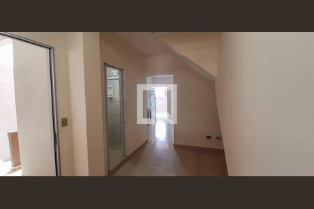 Sala de casa para alugar com 1 quarto, 70m² em Santa Maria, Osasco