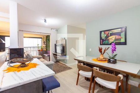 Sala  de apartamento à venda com 3 quartos, 78m² em Continental, Osasco