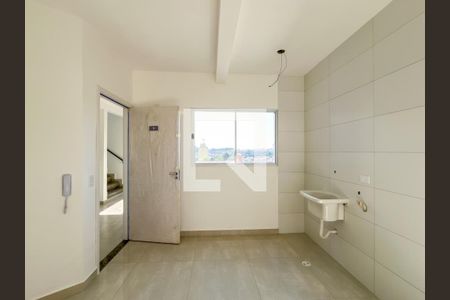 Sala / Cozinha de apartamento para alugar com 1 quarto, 45m² em Vila Mangalot, São Paulo